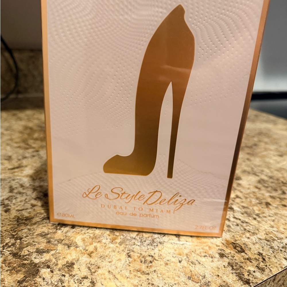 Le Style Deliza Perfume (similar to Good Girl Blush)